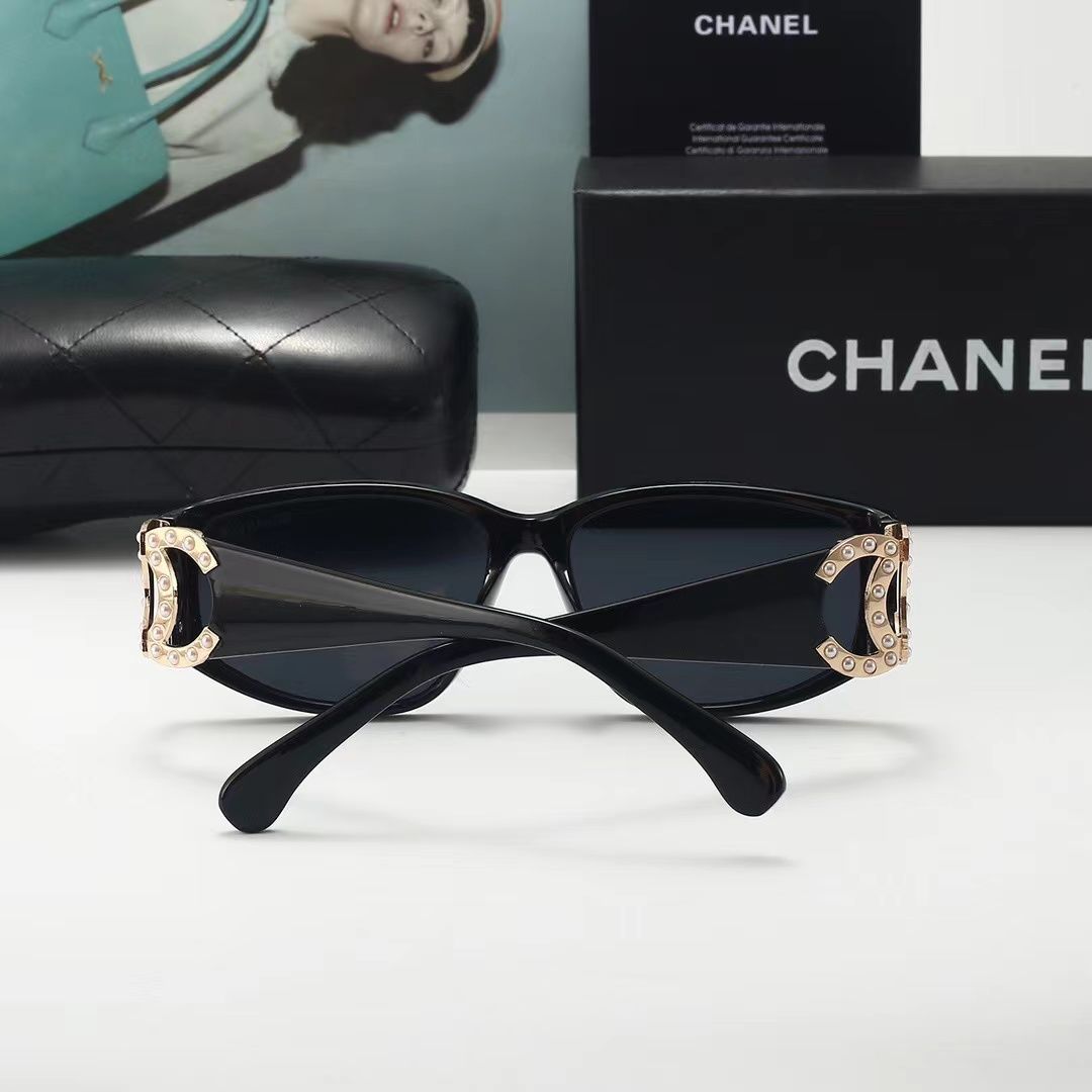 Women's Pearl Metal Logo Sunglasses