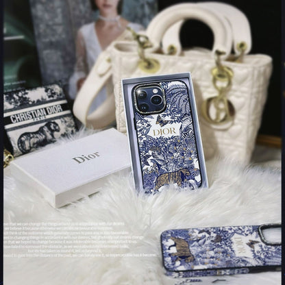 Luxurious rhinestone leather case