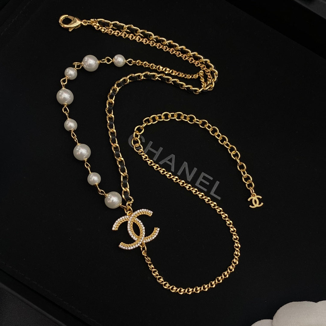 Vintage Fashion Pearl Gold Plated Necklace