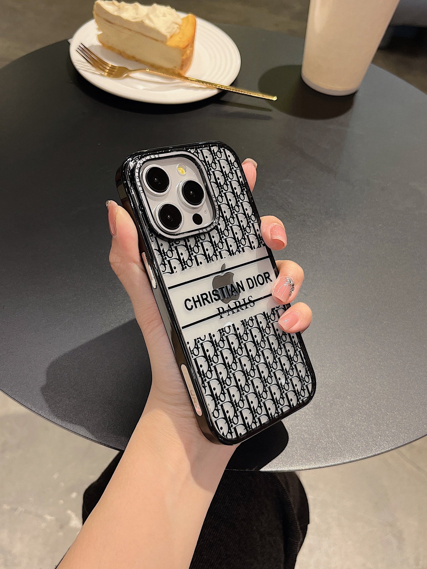 Transparent Vintage Embossed Case