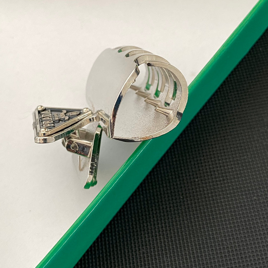 Triangle Logo Metal Hair Clip