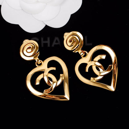 Retro Love Ear Clip