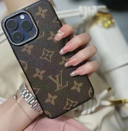 Luxurious rhinestone leather case