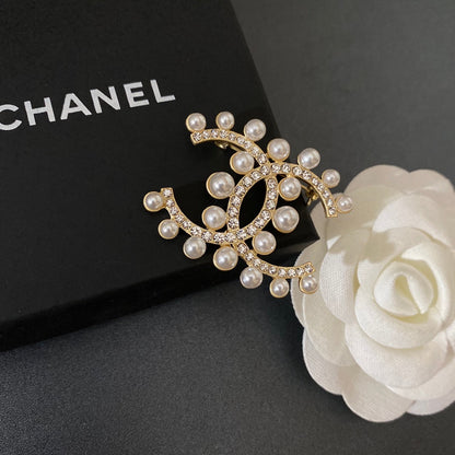 Classic Fashion Brooch