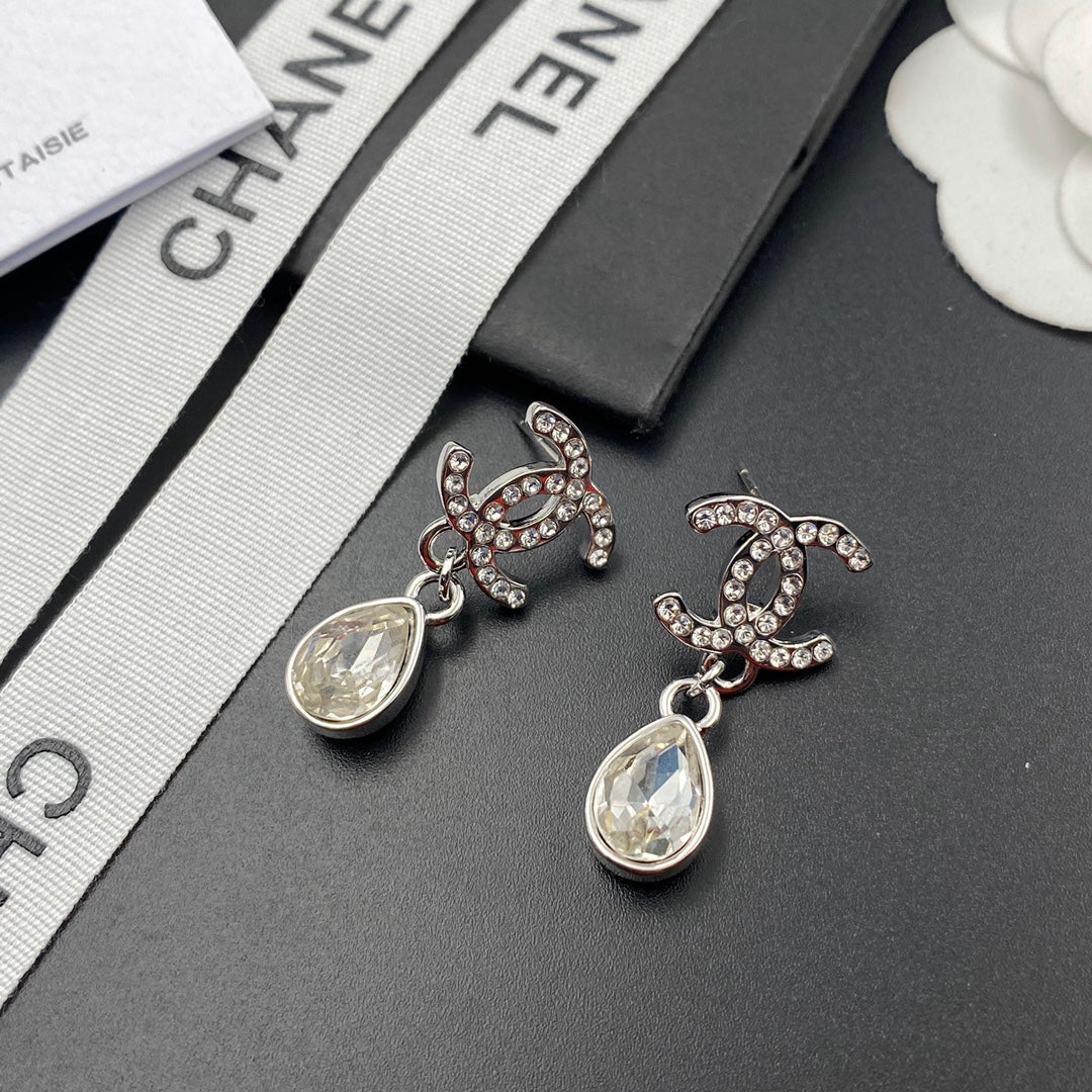 Elegant Crystal Teardrop Earrings