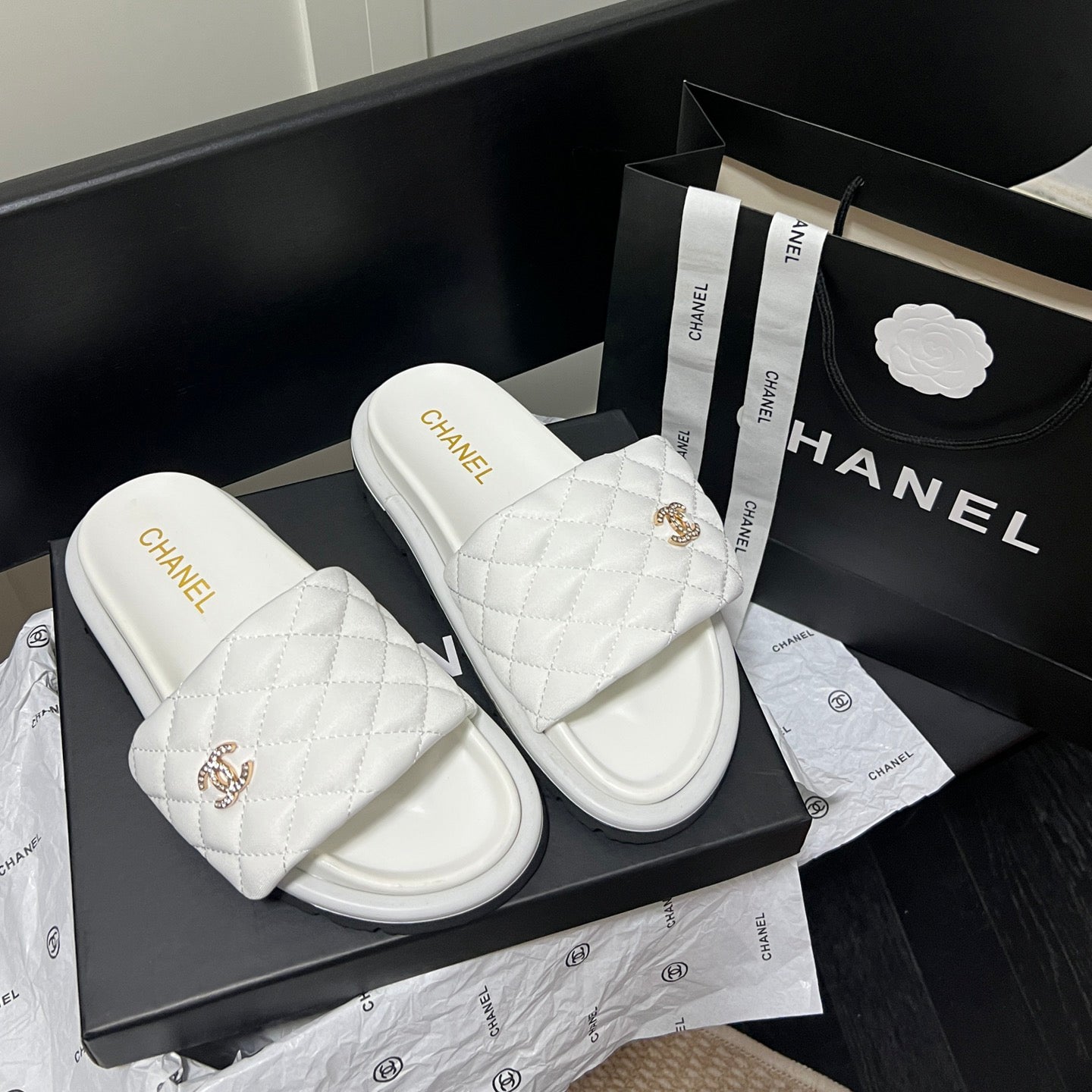 Diamond Logo Slippers