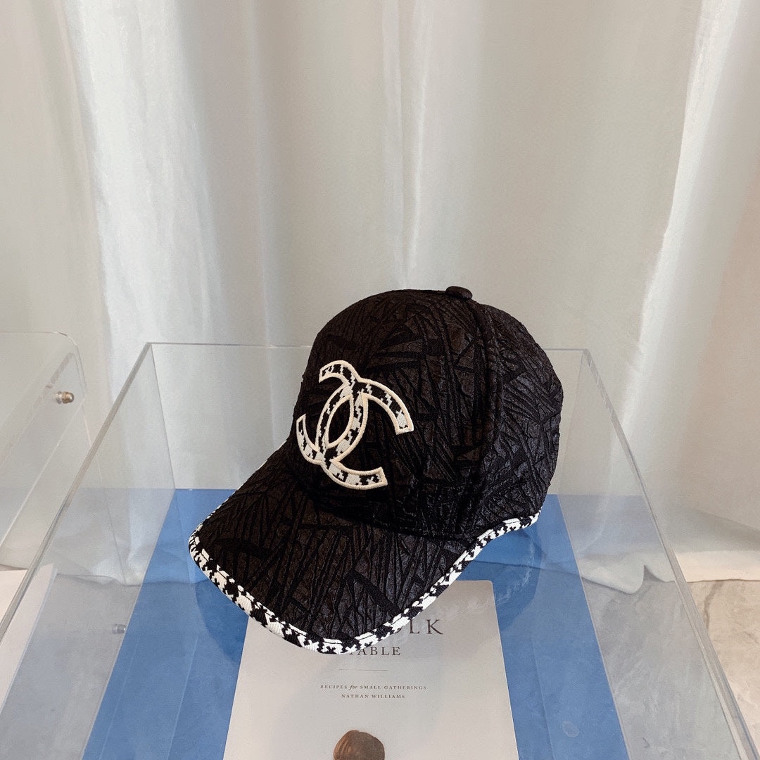 Fashionable Pleated Design Baseball Cap