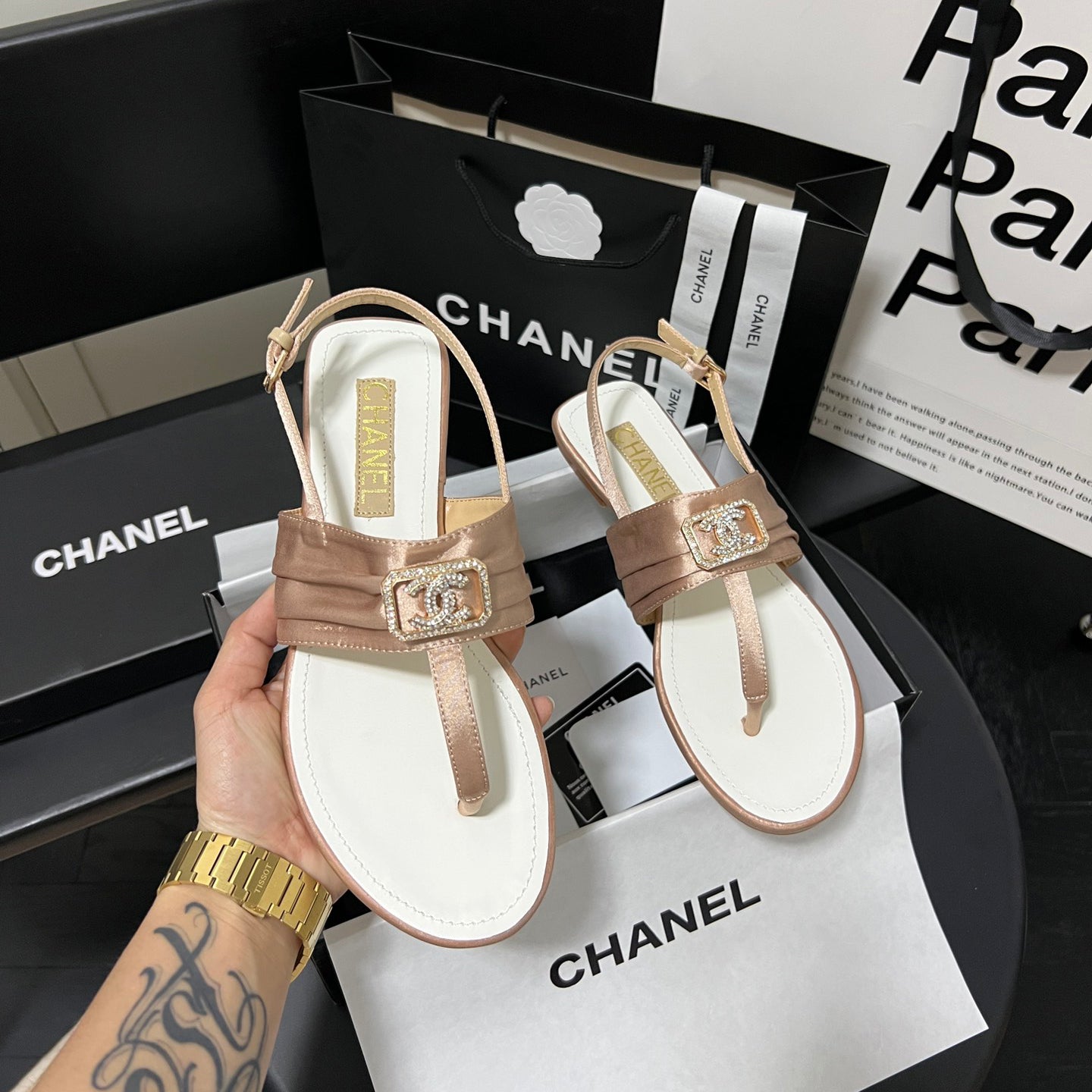 Fashion Diamond Buckle Flip Flops Sandals