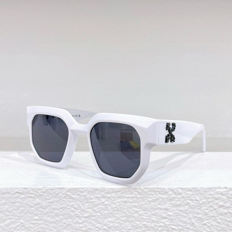 Square Frame Trendy Fashion Sunglasses