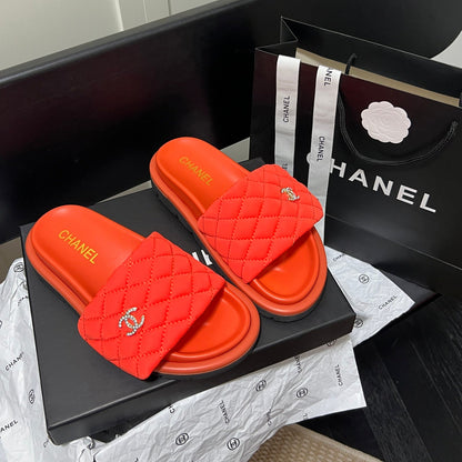 Diamond Logo Slippers