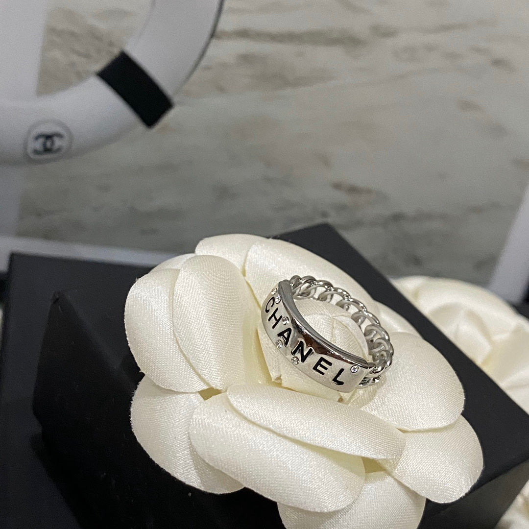 Fashion Diamond Stitching Letter Ring