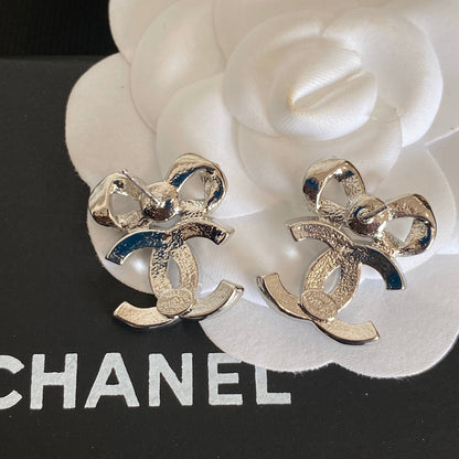 Elegant Bow Diamond Earrings