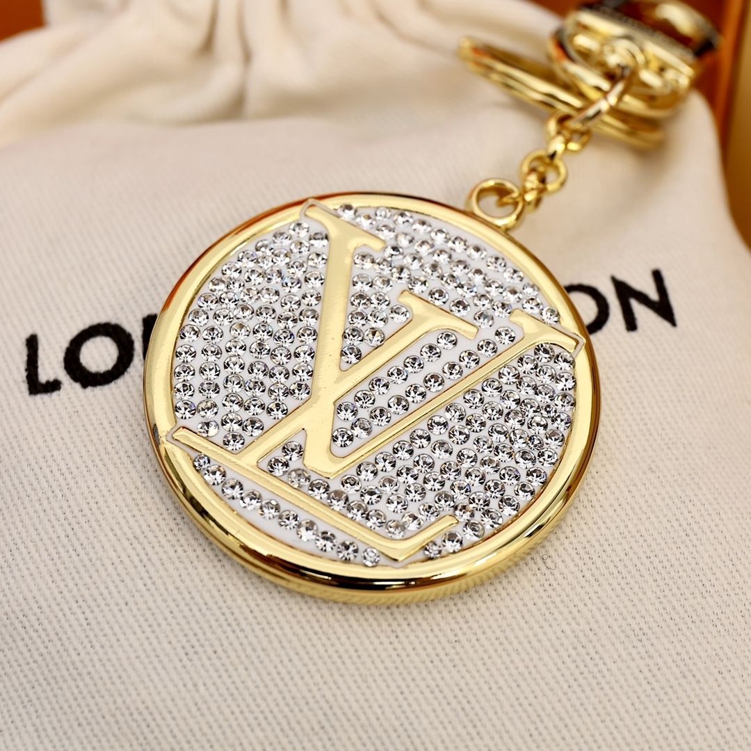 Round Full Diamond Pendant Keychain