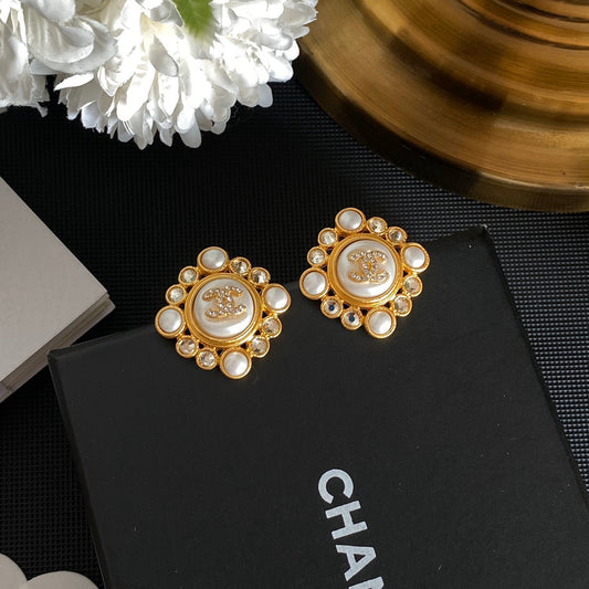 Crystal Pearl Vintage Stud Earrings