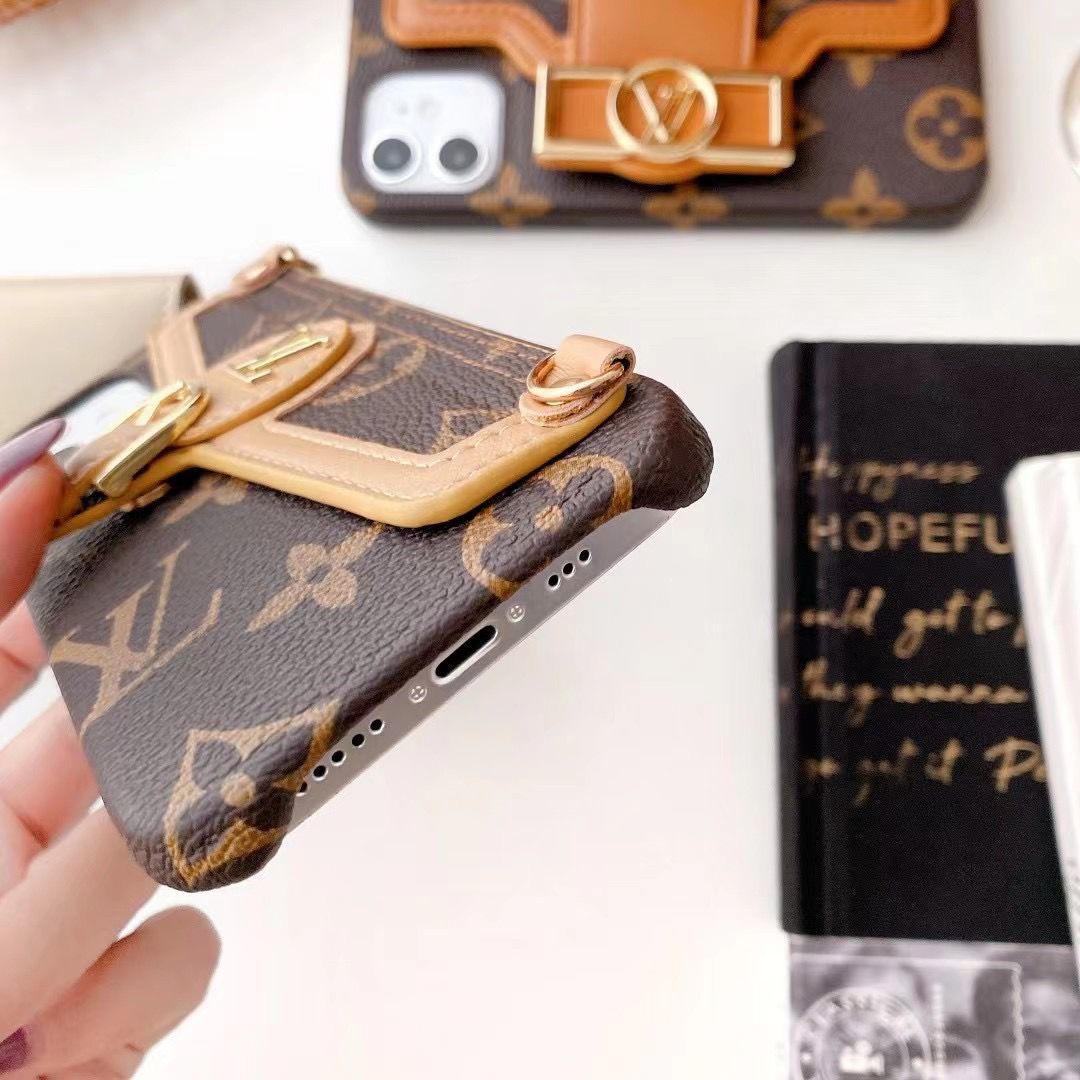 Leather crossbody card case