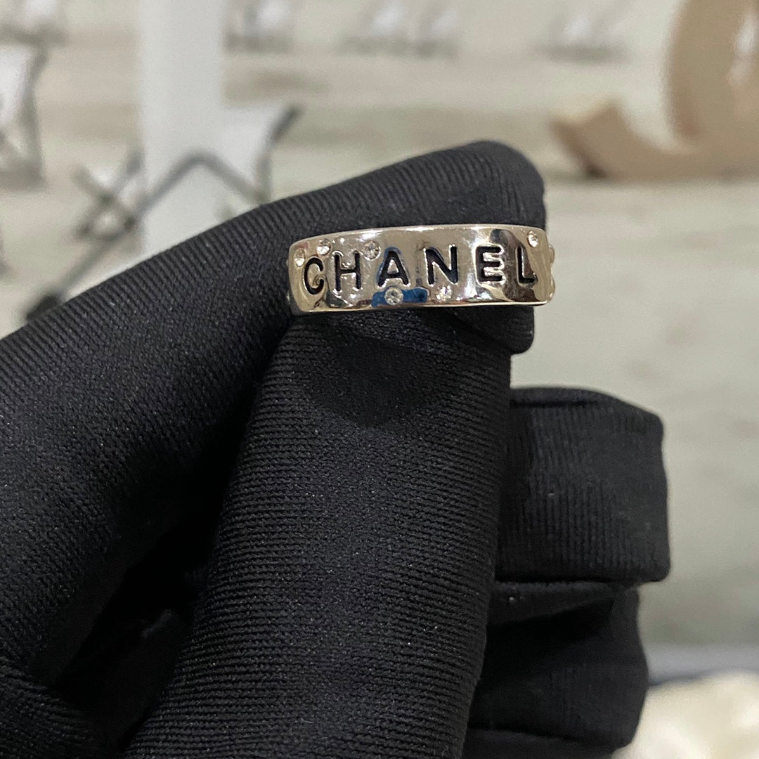 Fashion Diamond Stitching Letter Ring