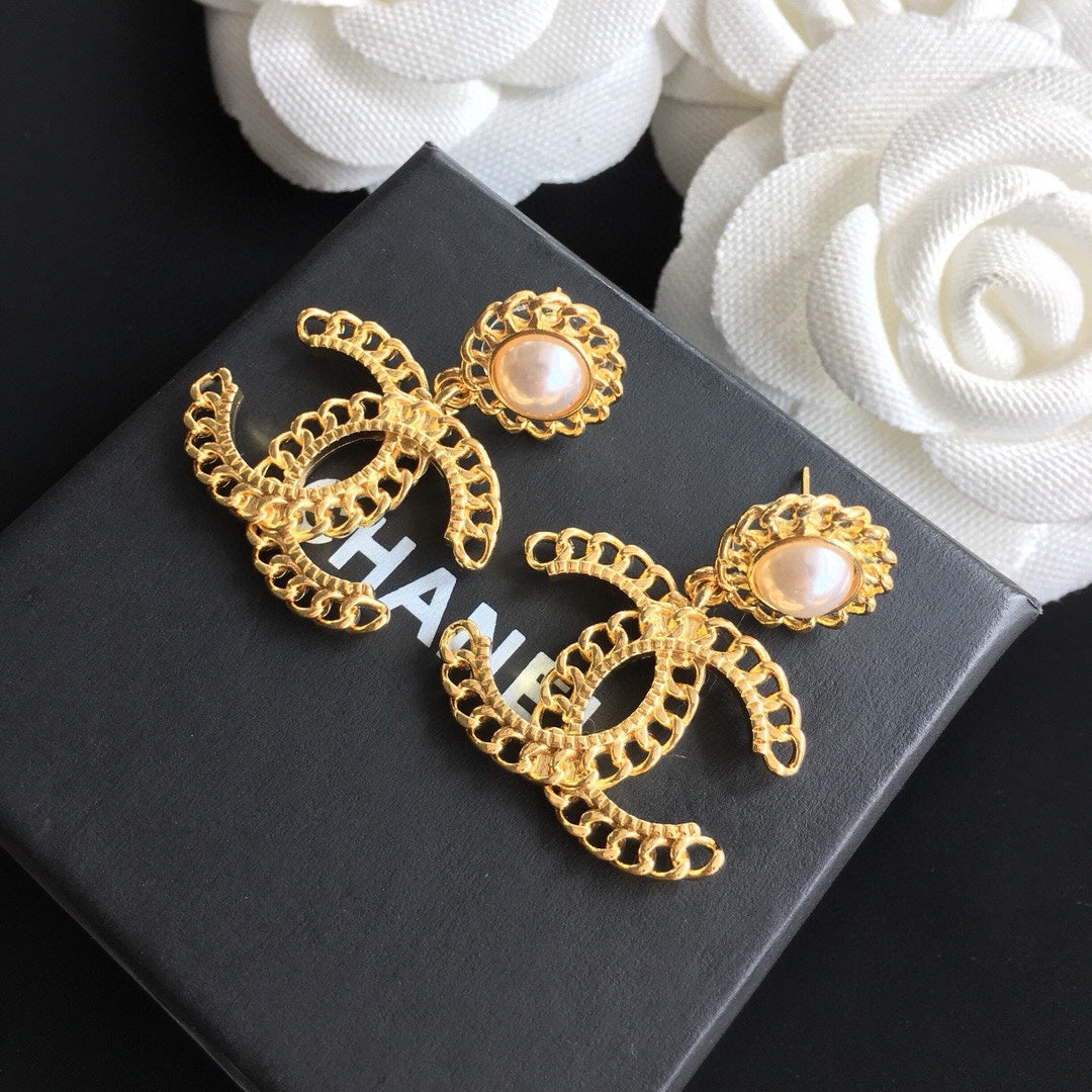 Elegant Gold-Tone Pearl Drop Earrings