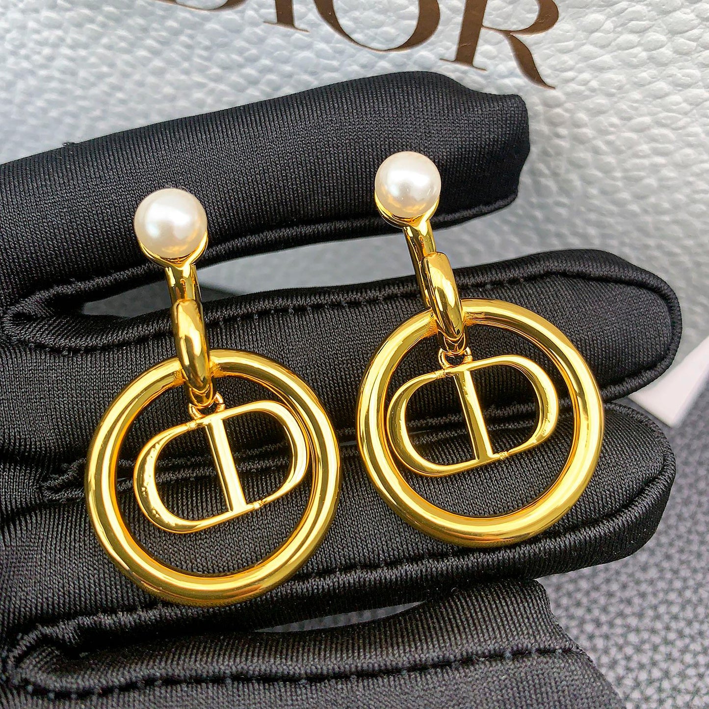 Fashion Pearl Earrings