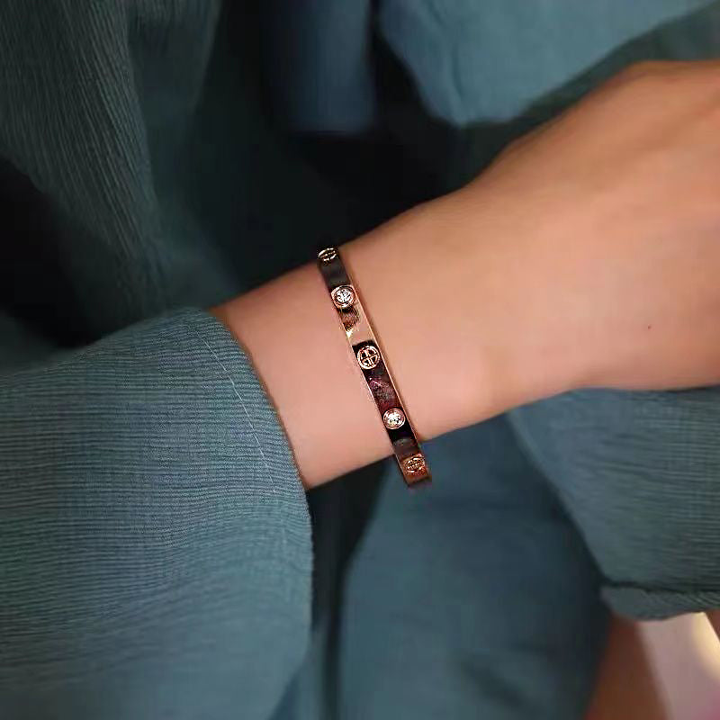 6 Colors Classic Love Bracelets