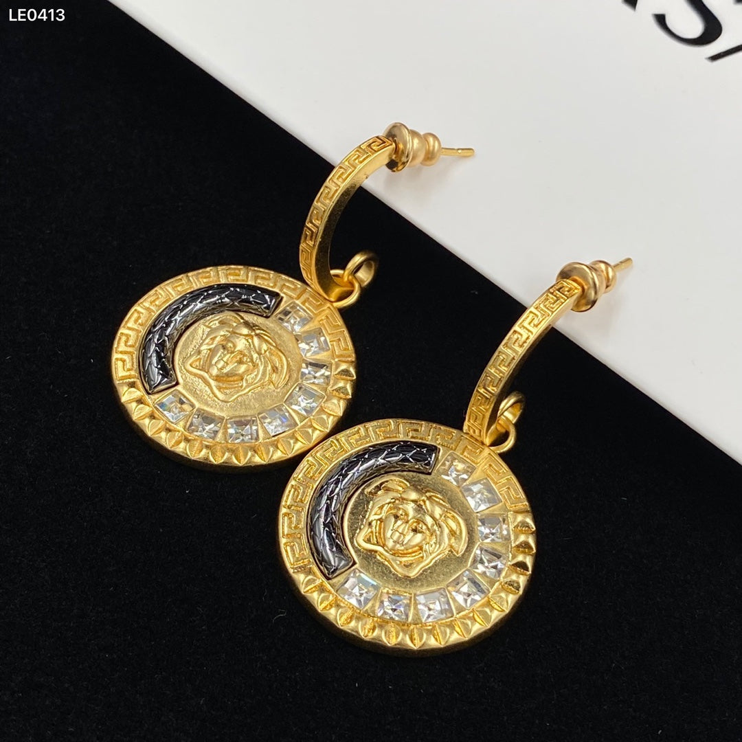 Classic Diamond Circle Earrings