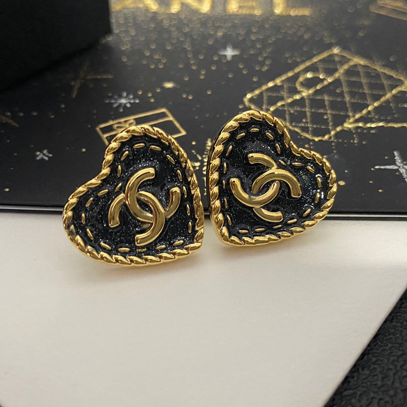 Vintage Royal Blue Heart Earrings