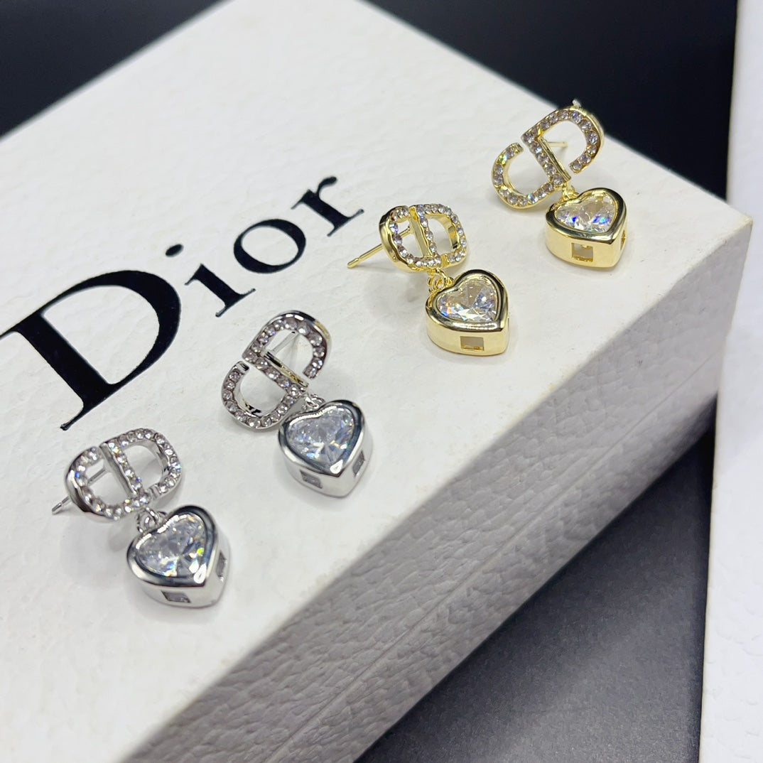 Fashion 2-Color Diamond Heart Pendant Earrings