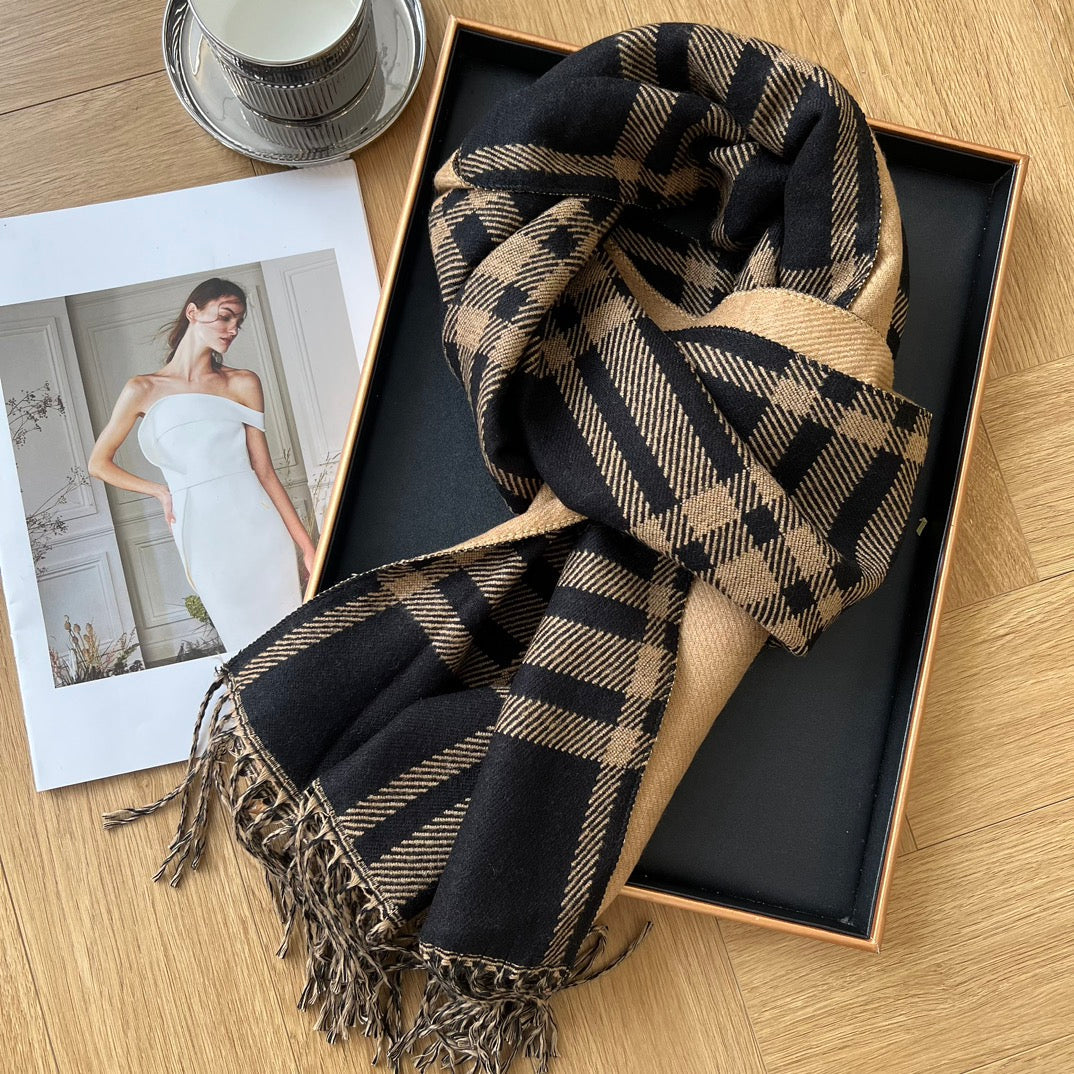 Classic Retro Checkered Wool Scarf