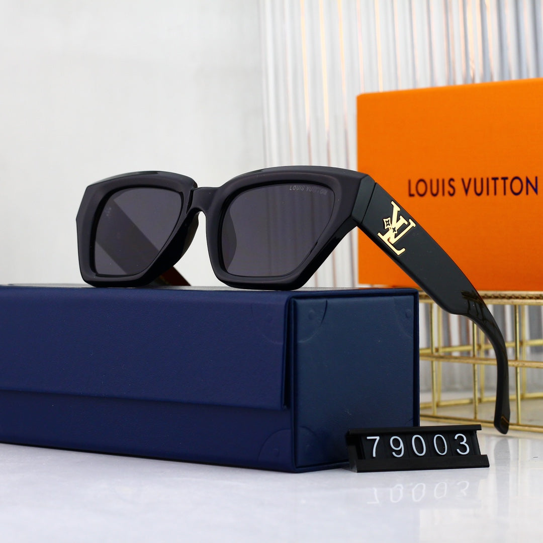 Fashion Embossed Square Sunglasses