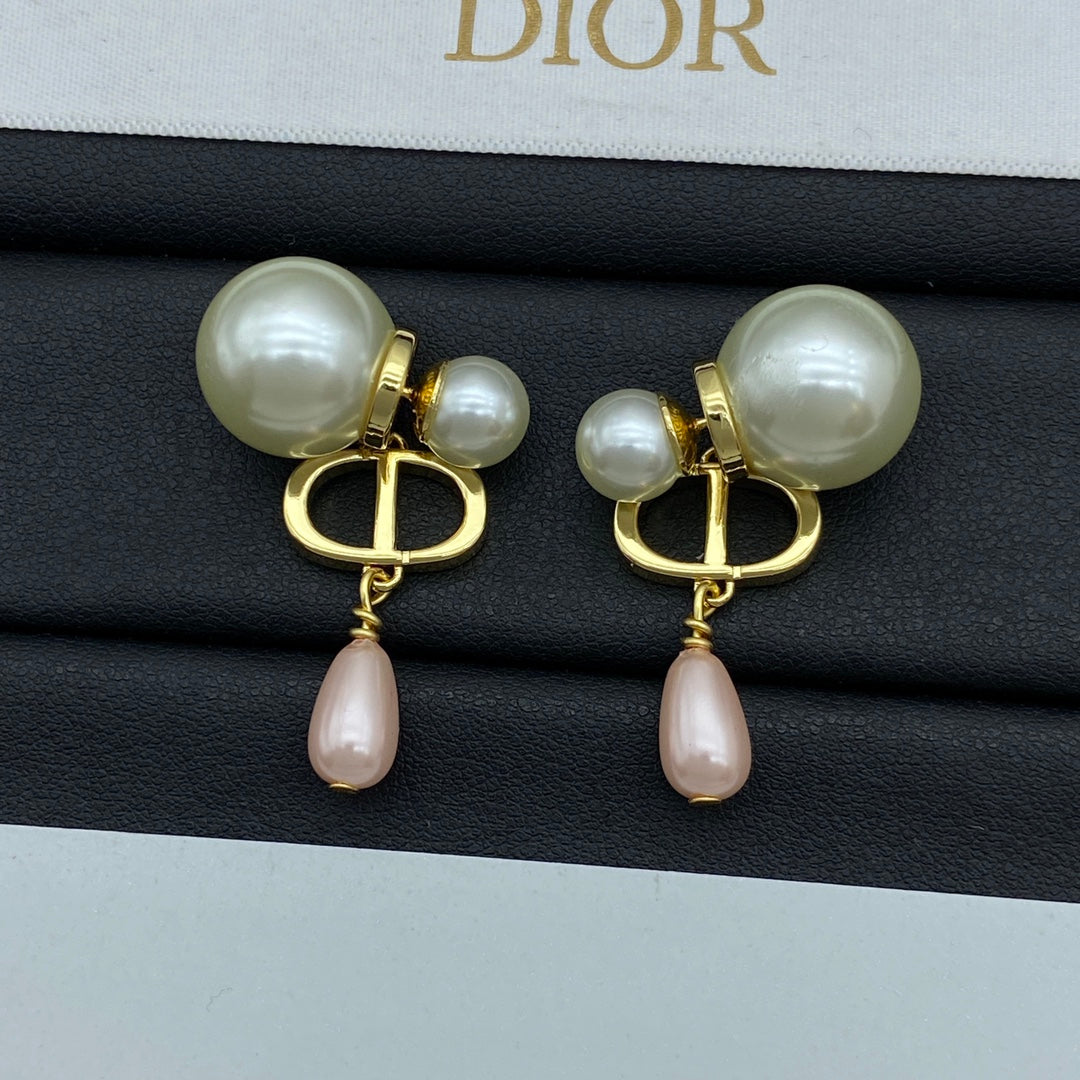 Water Drop Pearl Pendant Earrings