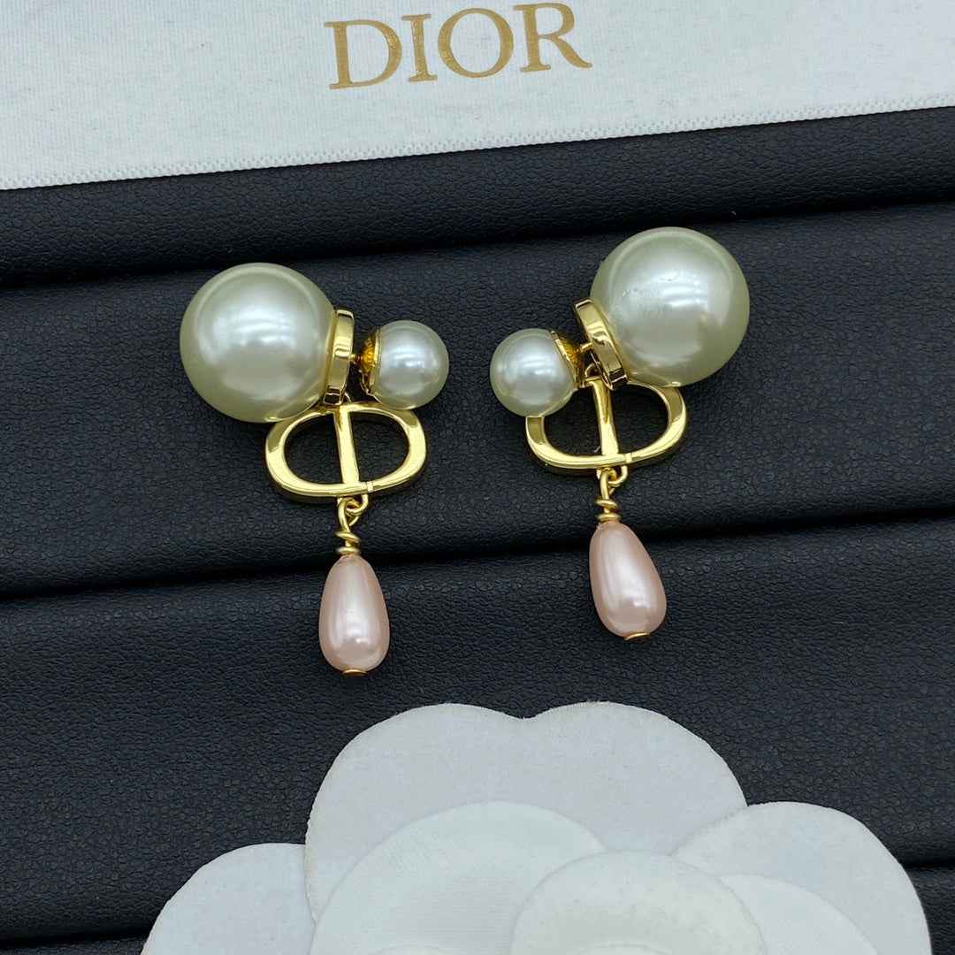 Water Drop Pearl Pendant Earrings