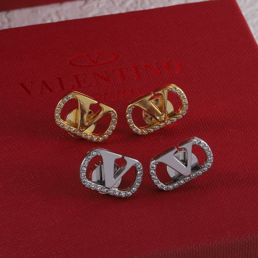 Vintage Diamond Stud V Stud Earrings