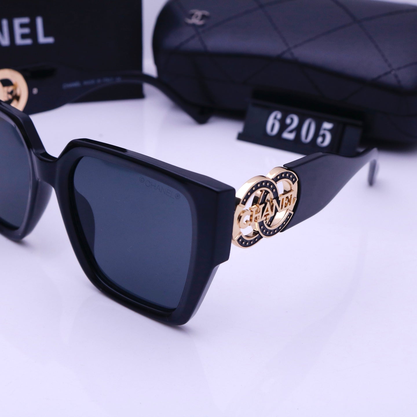 Retro Metal Lettering Frame Sunglasses