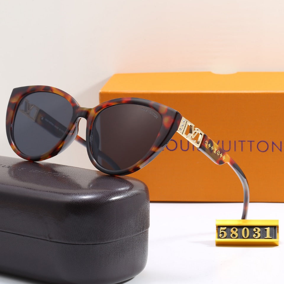 Diamond Hollow Letter Frame Sunglasses