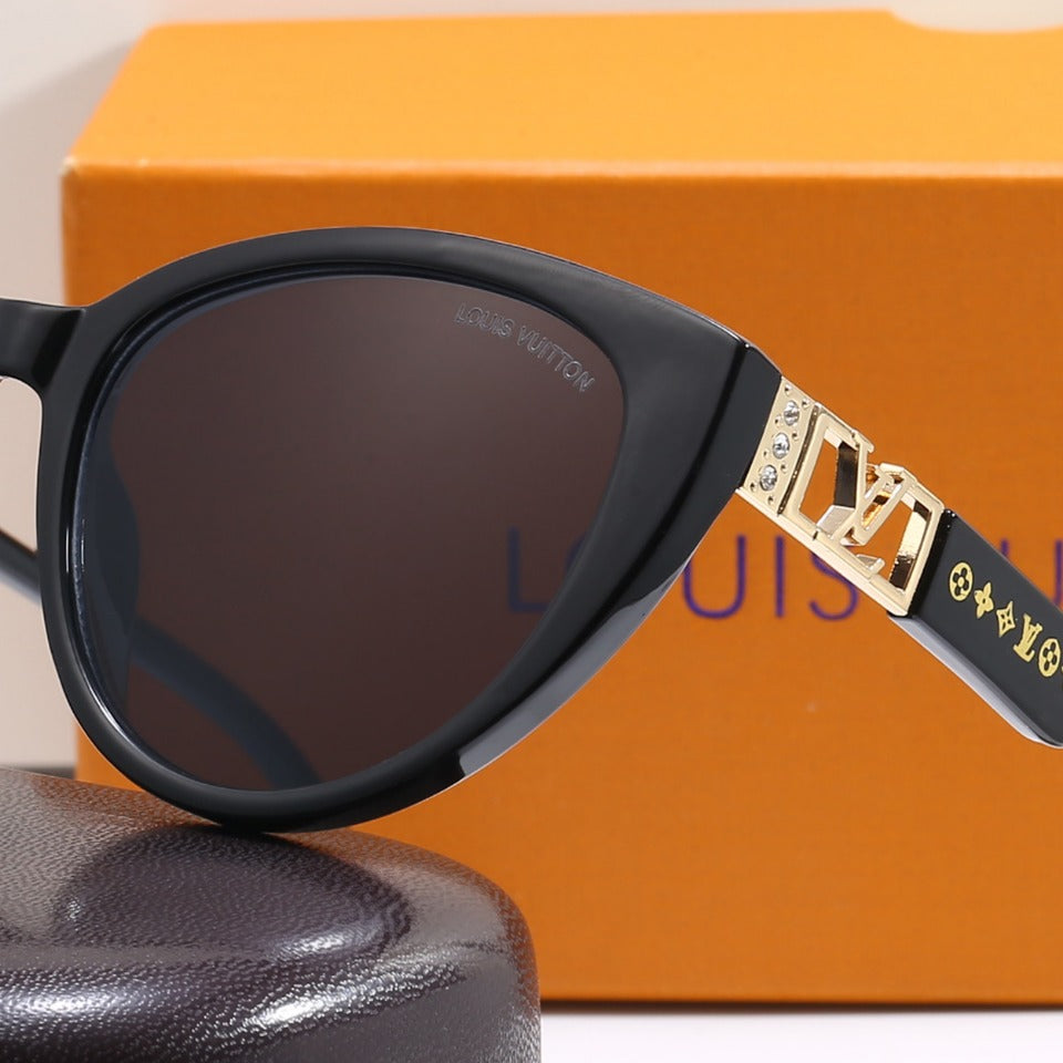 Diamond Hollow Letter Frame Sunglasses